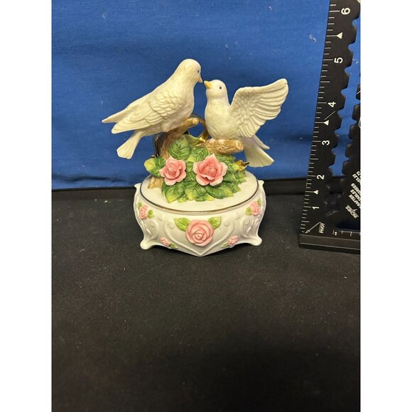 Renew Our Love Doves Porcelain Music Box By The San Francisco Music Box Company - Picture 3 of 4